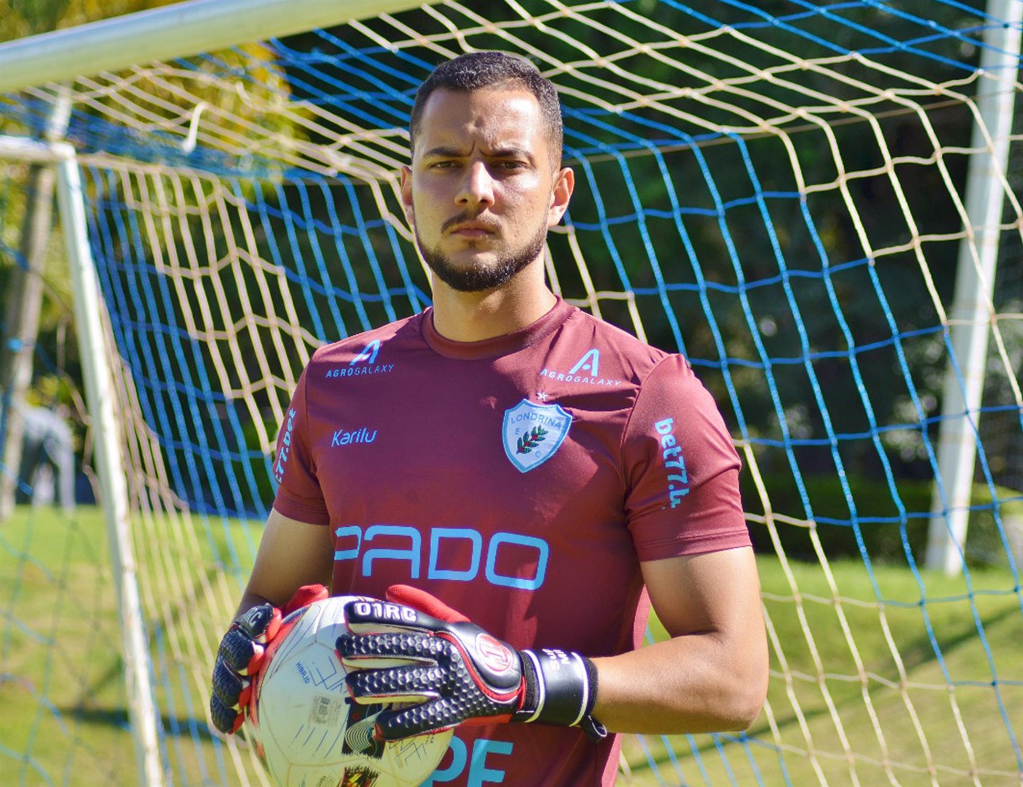Goleiro Felipe assina com Londrina Esporte Clube